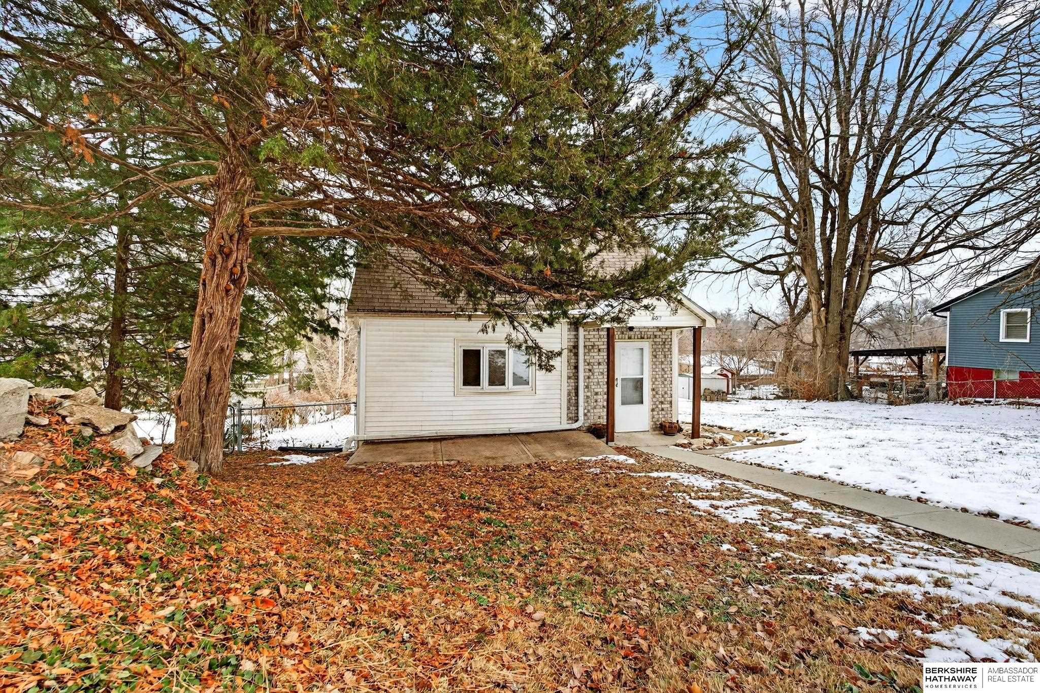 Omaha, Nebraska 68117, United States, 2 Bedrooms Bedrooms, ,2 BathroomsBathrooms,Residential,Pending,253039