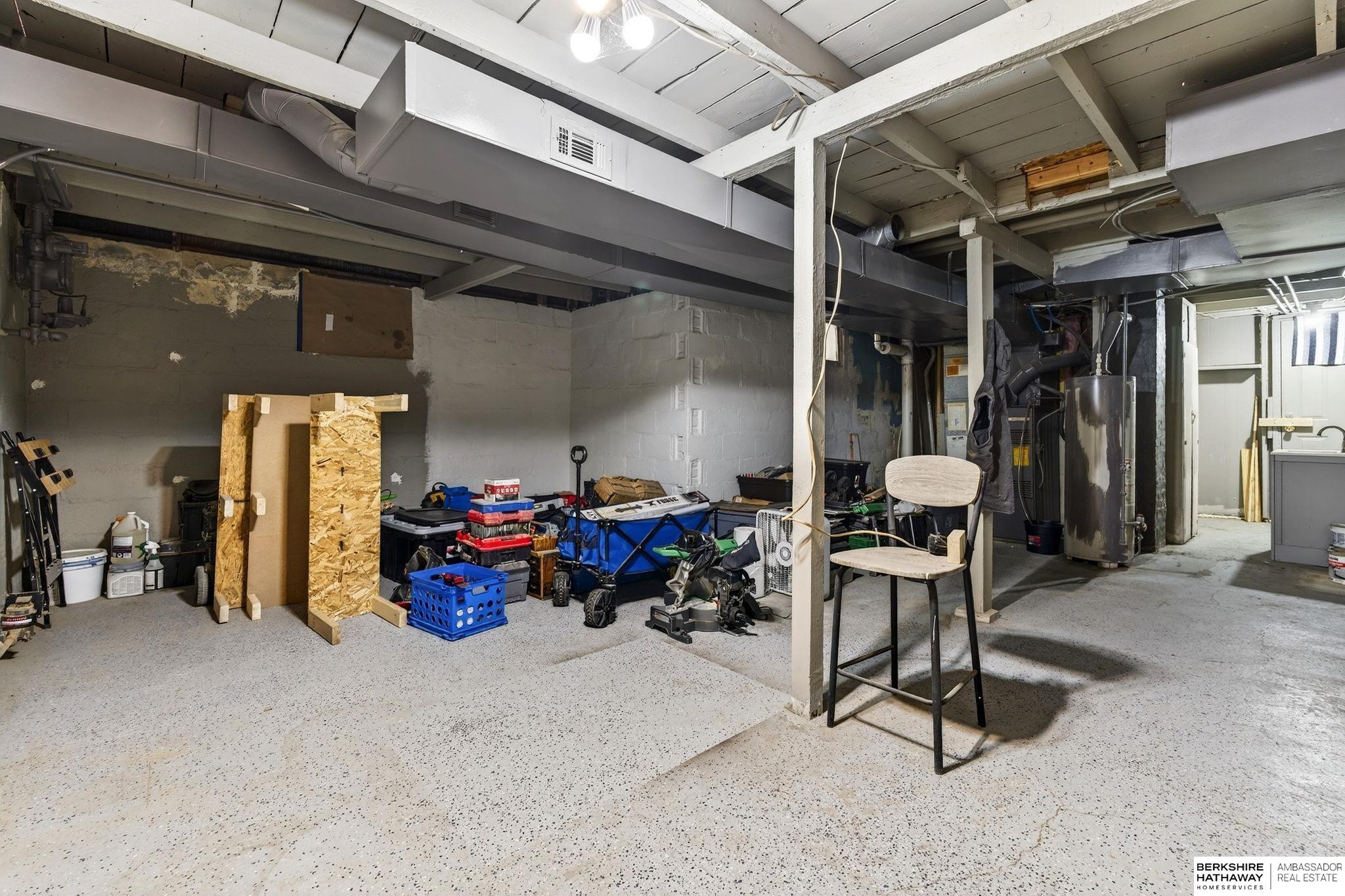 Omaha, Nebraska 68117, United States, 2 Bedrooms Bedrooms, ,2 BathroomsBathrooms,Residential,Pending,253039