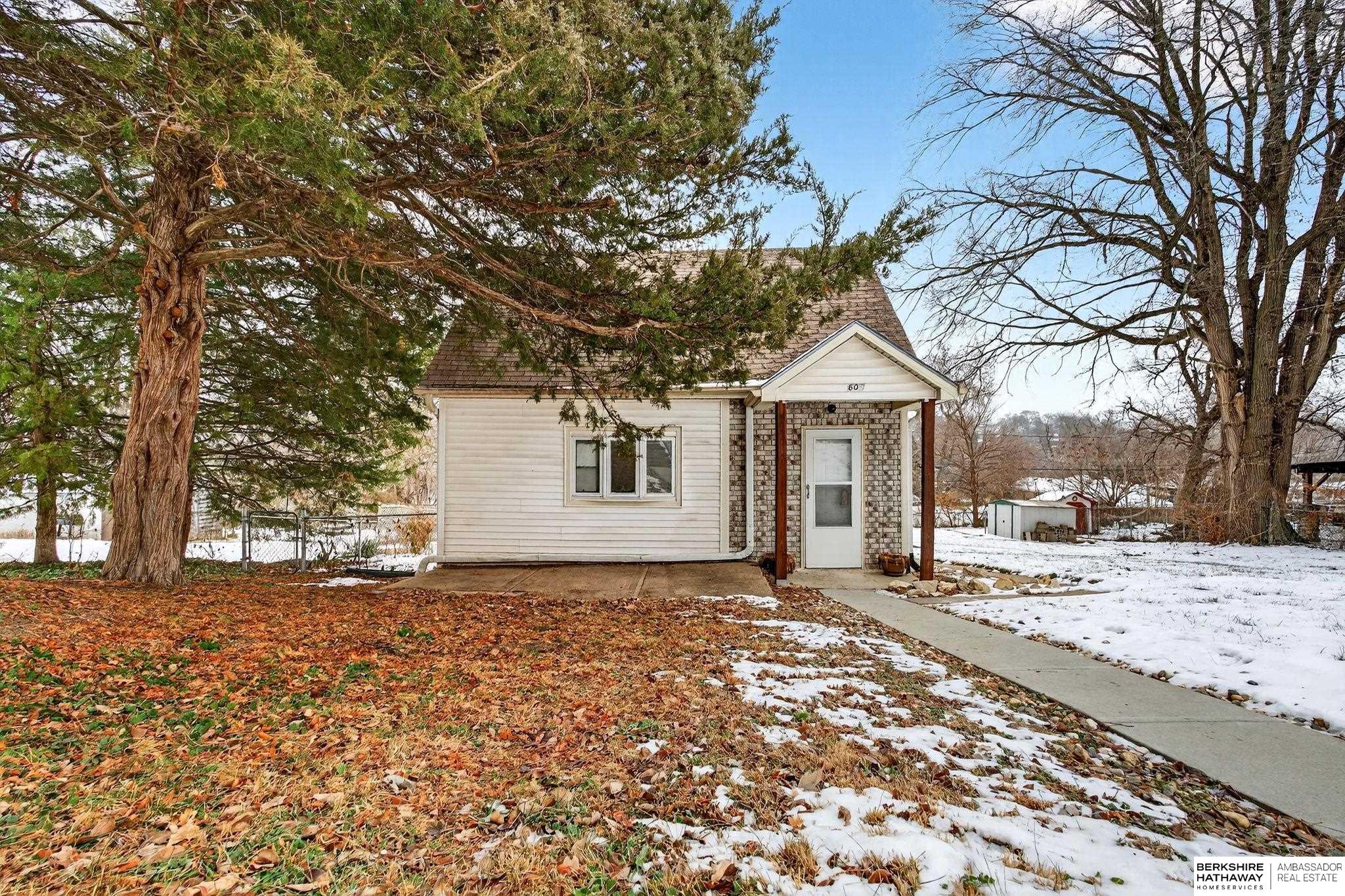 Omaha, Nebraska 68117, United States, 2 Bedrooms Bedrooms, ,2 BathroomsBathrooms,Residential,Pending,253039