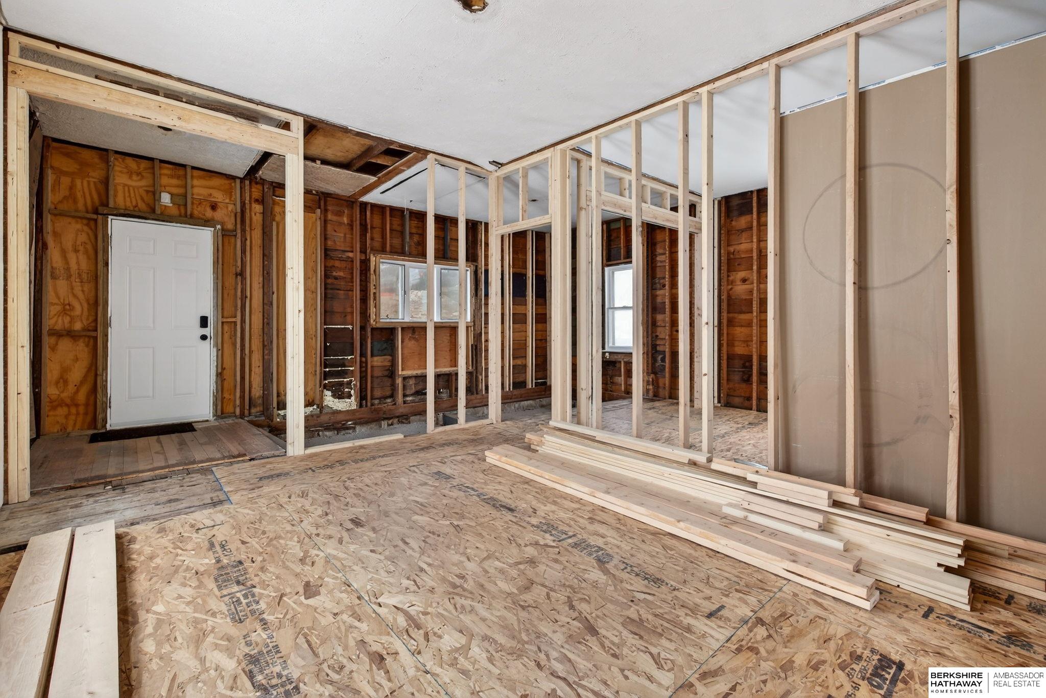 Omaha, Nebraska 68117, United States, 2 Bedrooms Bedrooms, ,2 BathroomsBathrooms,Residential,Pending,253039