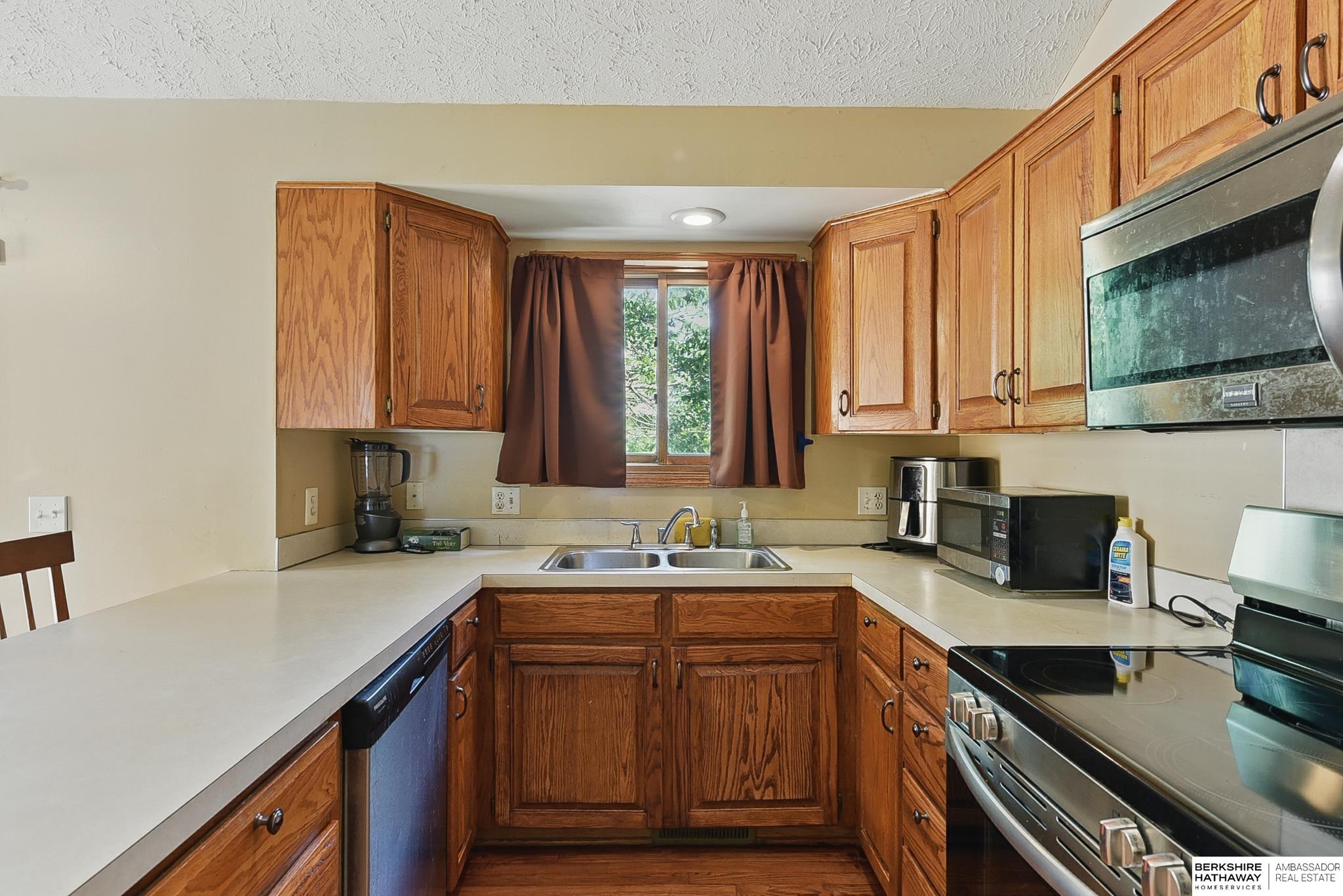 Omaha, Nebraska 68122, United States, 3 Bedrooms Bedrooms, ,2 BathroomsBathrooms,Residential,Active,145059