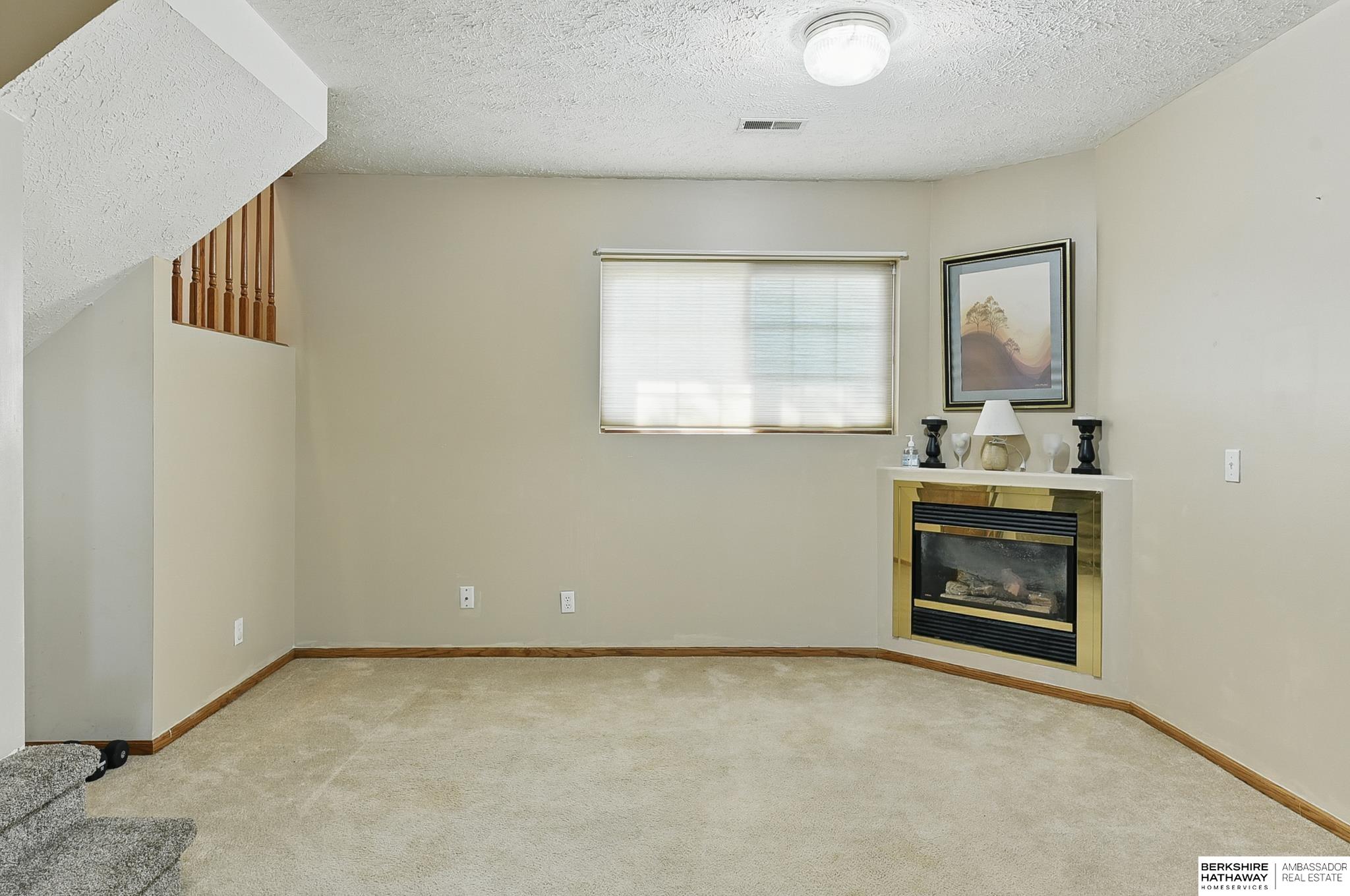 Omaha, Nebraska 68122, United States, 3 Bedrooms Bedrooms, ,2 BathroomsBathrooms,Residential,Active,145059