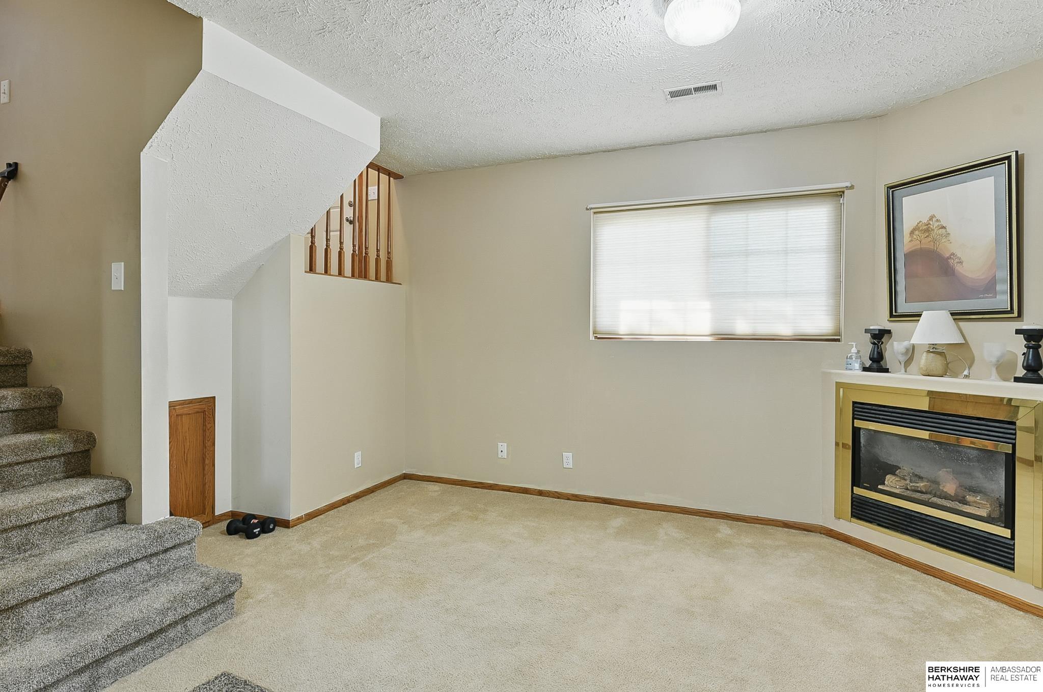 Omaha, Nebraska 68122, United States, 3 Bedrooms Bedrooms, ,2 BathroomsBathrooms,Residential,Active,145059