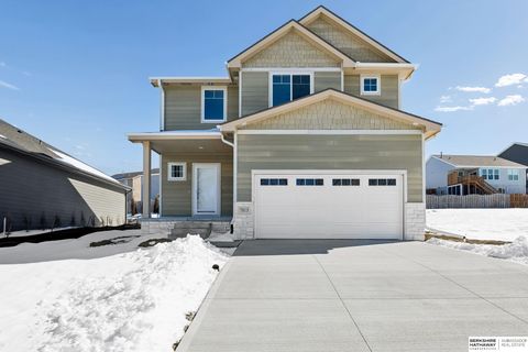 Photo of 7813 N 116th Avenue, Omaha, NE 68142 (MLS # 22602784)