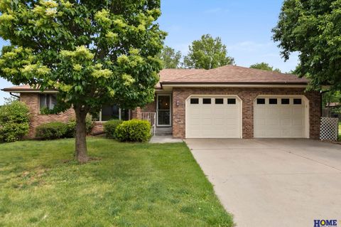 Photo of 5601 Elk Circle, Lincoln, NE 68516 (MLS # 22616698)