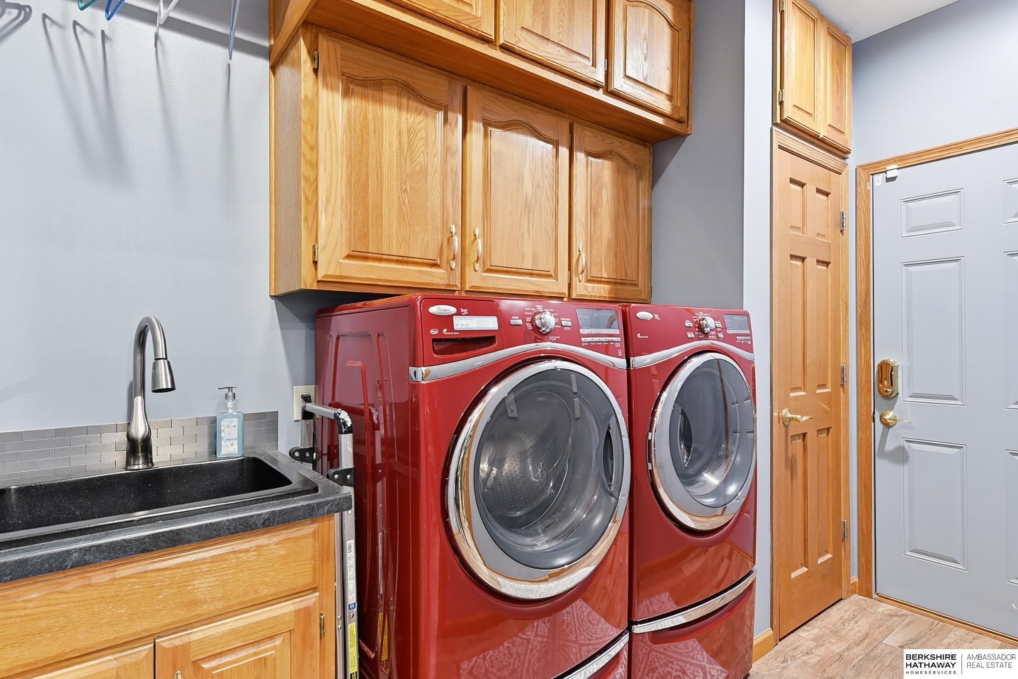 Omaha, Nebraska 68116, United States, 4 Bedrooms Bedrooms, ,3 BathroomsBathrooms,Residential,Active,245427