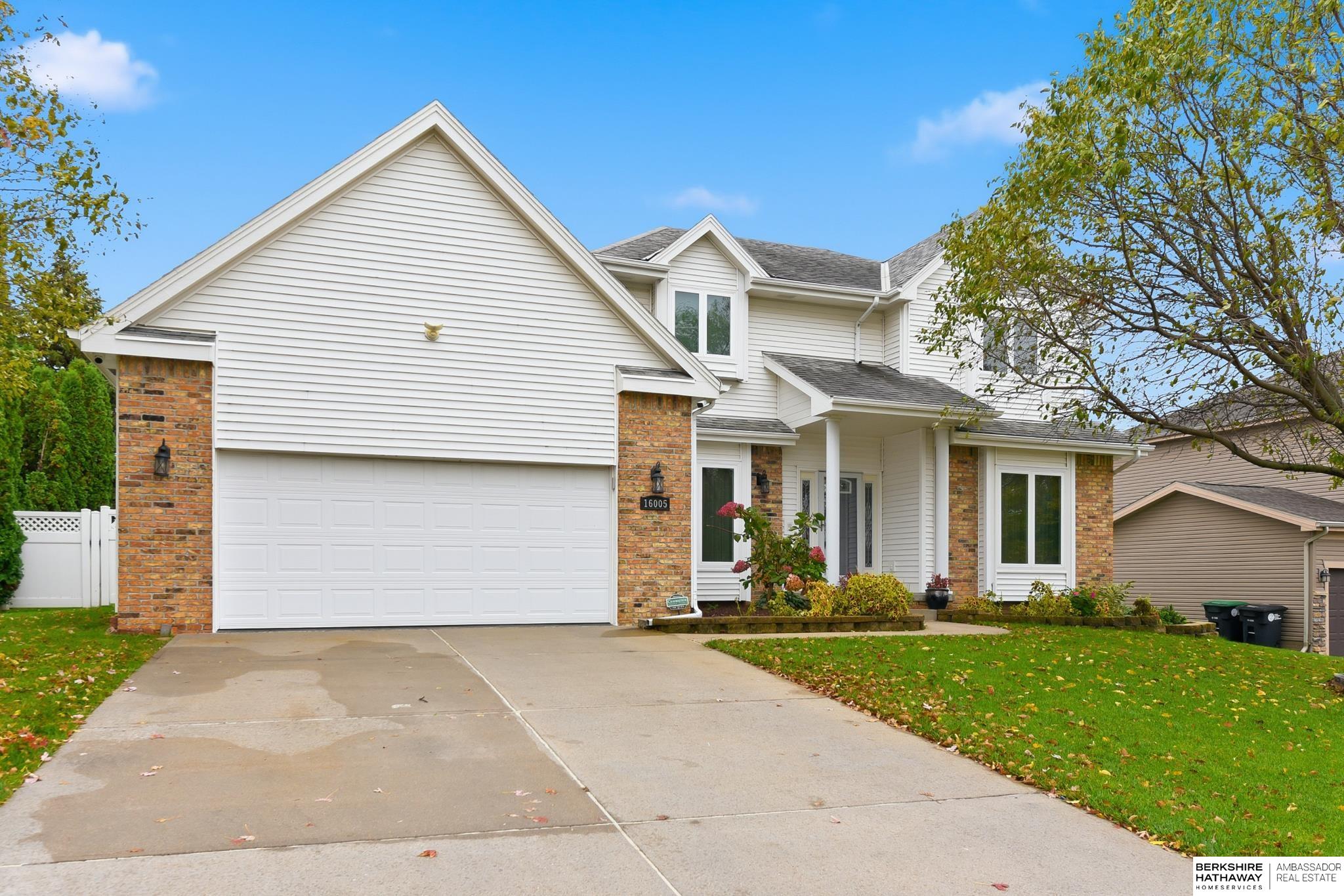 Omaha, Nebraska 68116, United States, 4 Bedrooms Bedrooms, ,3 BathroomsBathrooms,Residential,Active,245427