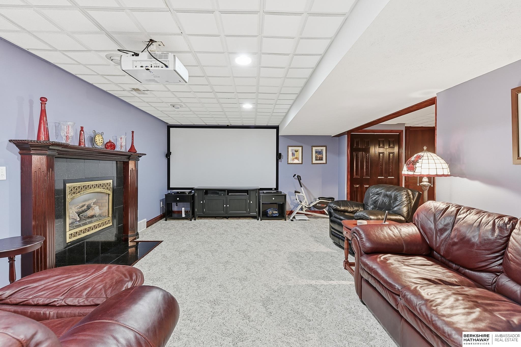 Omaha, Nebraska 68116, United States, 4 Bedrooms Bedrooms, ,3 BathroomsBathrooms,Residential,Active,245427