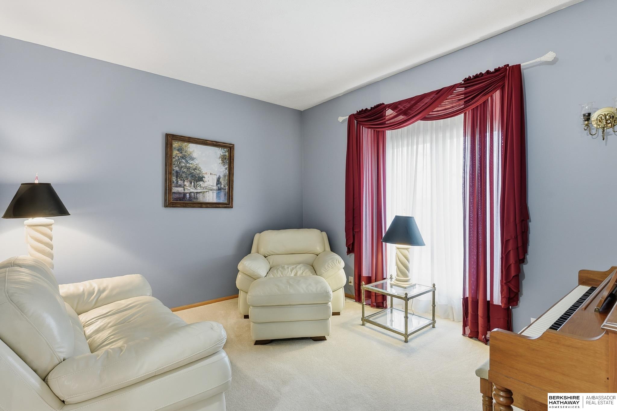 Omaha, Nebraska 68116, United States, 4 Bedrooms Bedrooms, ,3 BathroomsBathrooms,Residential,Active,245427