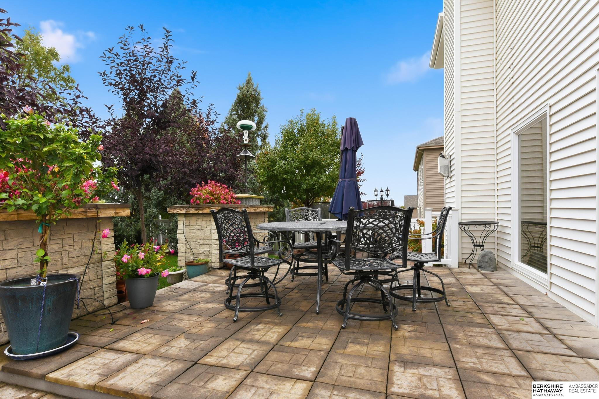 Omaha, Nebraska 68116, United States, 4 Bedrooms Bedrooms, ,3 BathroomsBathrooms,Residential,Active,245427