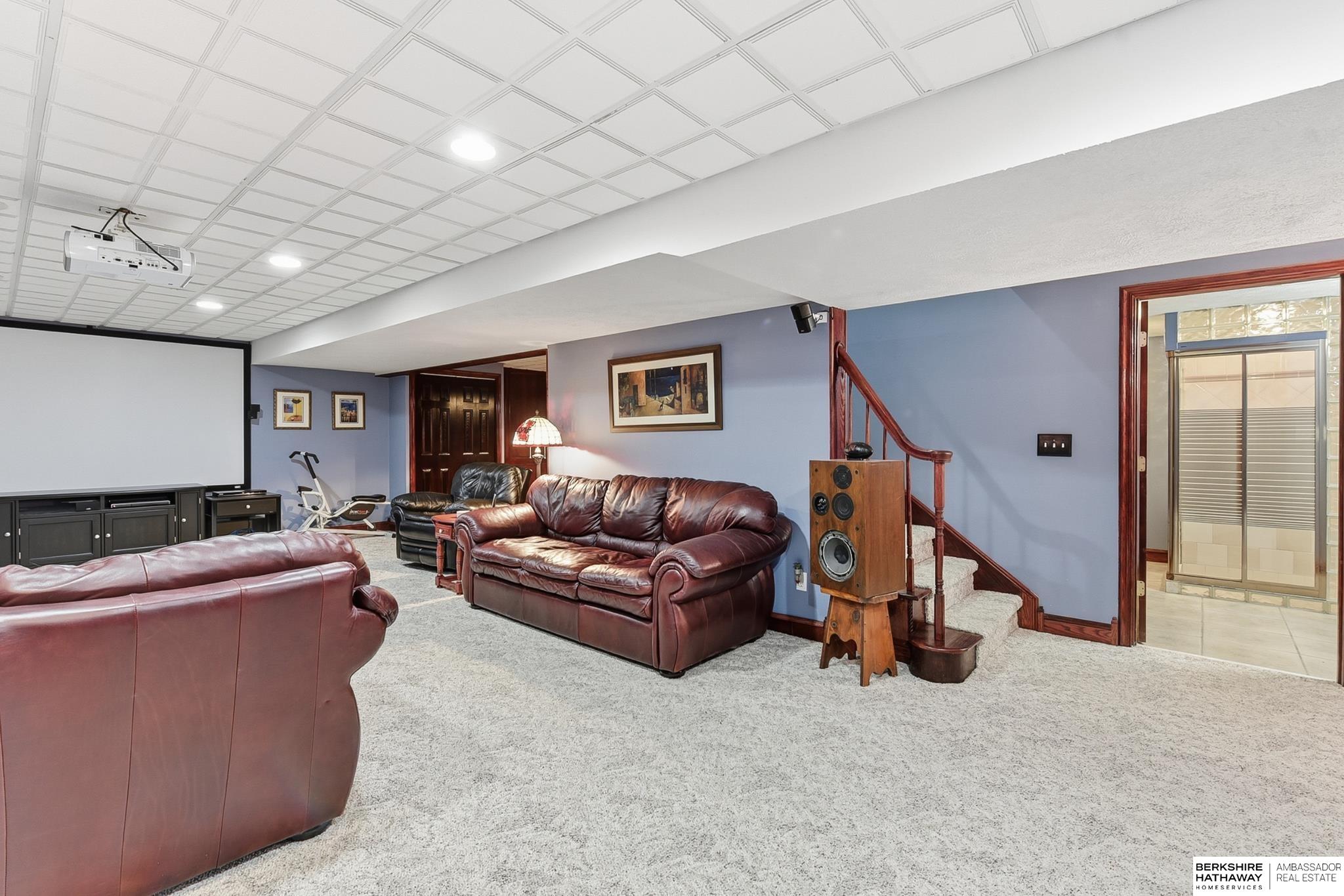 Omaha, Nebraska 68116, United States, 4 Bedrooms Bedrooms, ,3 BathroomsBathrooms,Residential,Active,245427