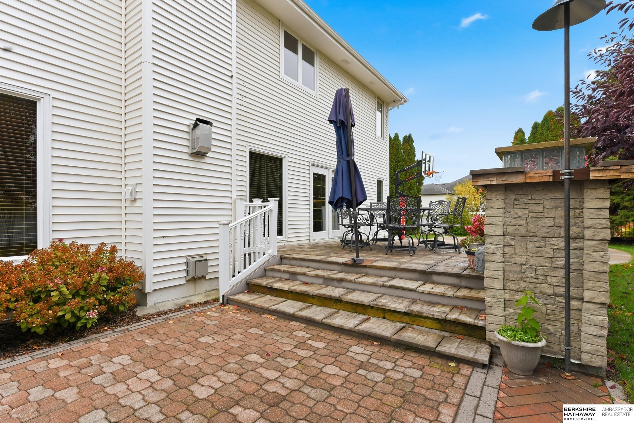 Omaha, Nebraska 68116, United States, 4 Bedrooms Bedrooms, ,3 BathroomsBathrooms,Residential,Active,245427