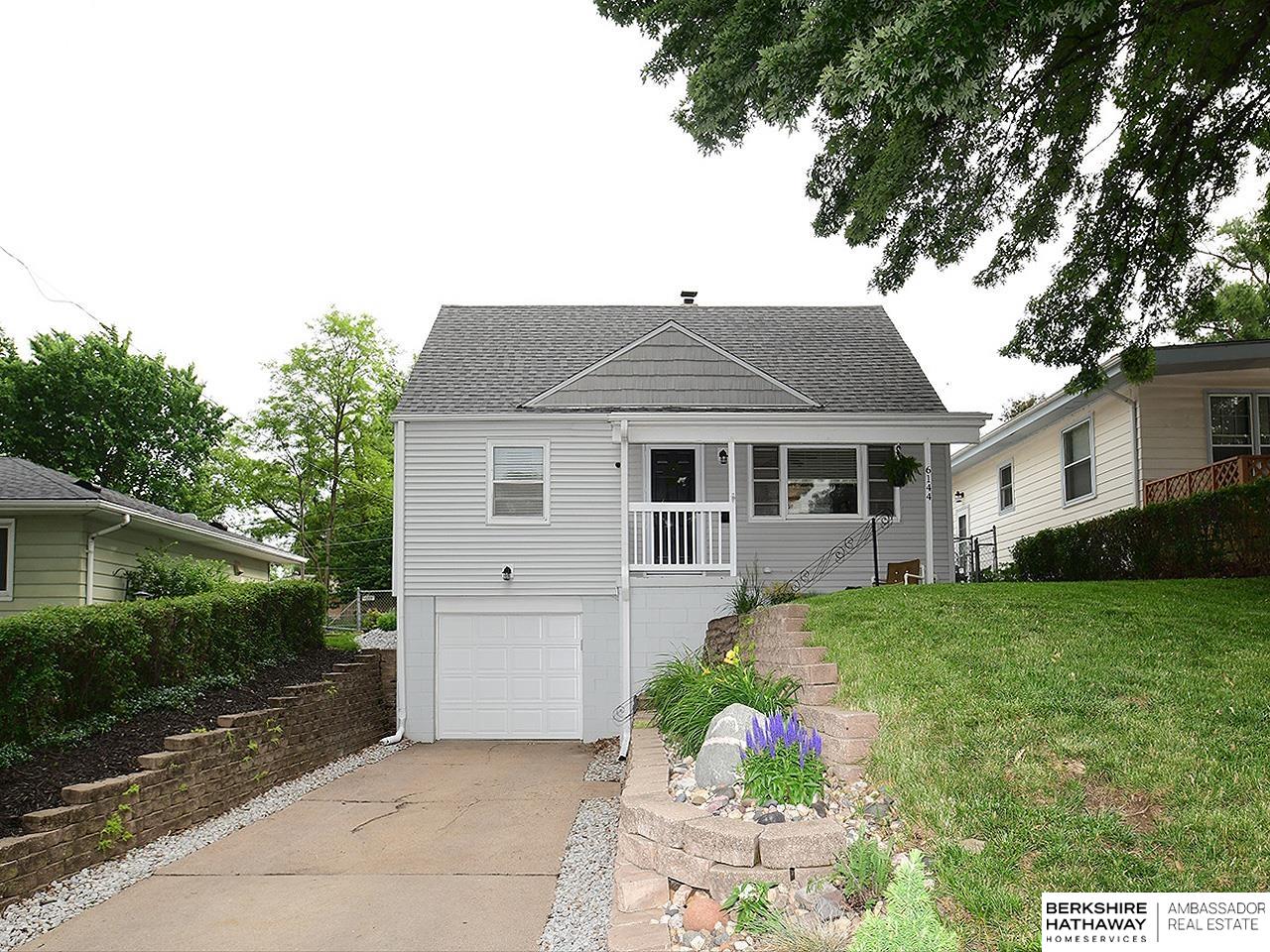 Omaha, Nebraska 68104, United States, 3 Bedrooms Bedrooms, ,1 BathroomBathrooms,Residential,Pending,146970