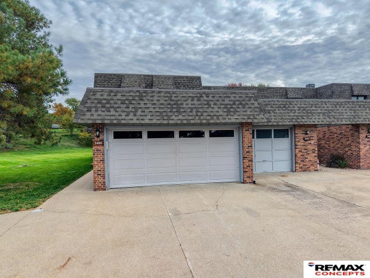 3400 NEERPARK DR, LINCOLN, NE 68506 - Image e55b7a9c8091c2e25d987a9b8a38c0ea/1068673076