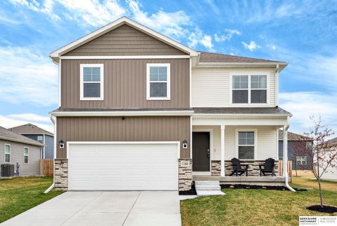 Photo of 11860 S 115th Street, Papillion, NE 68046 (MLS # 22611379)