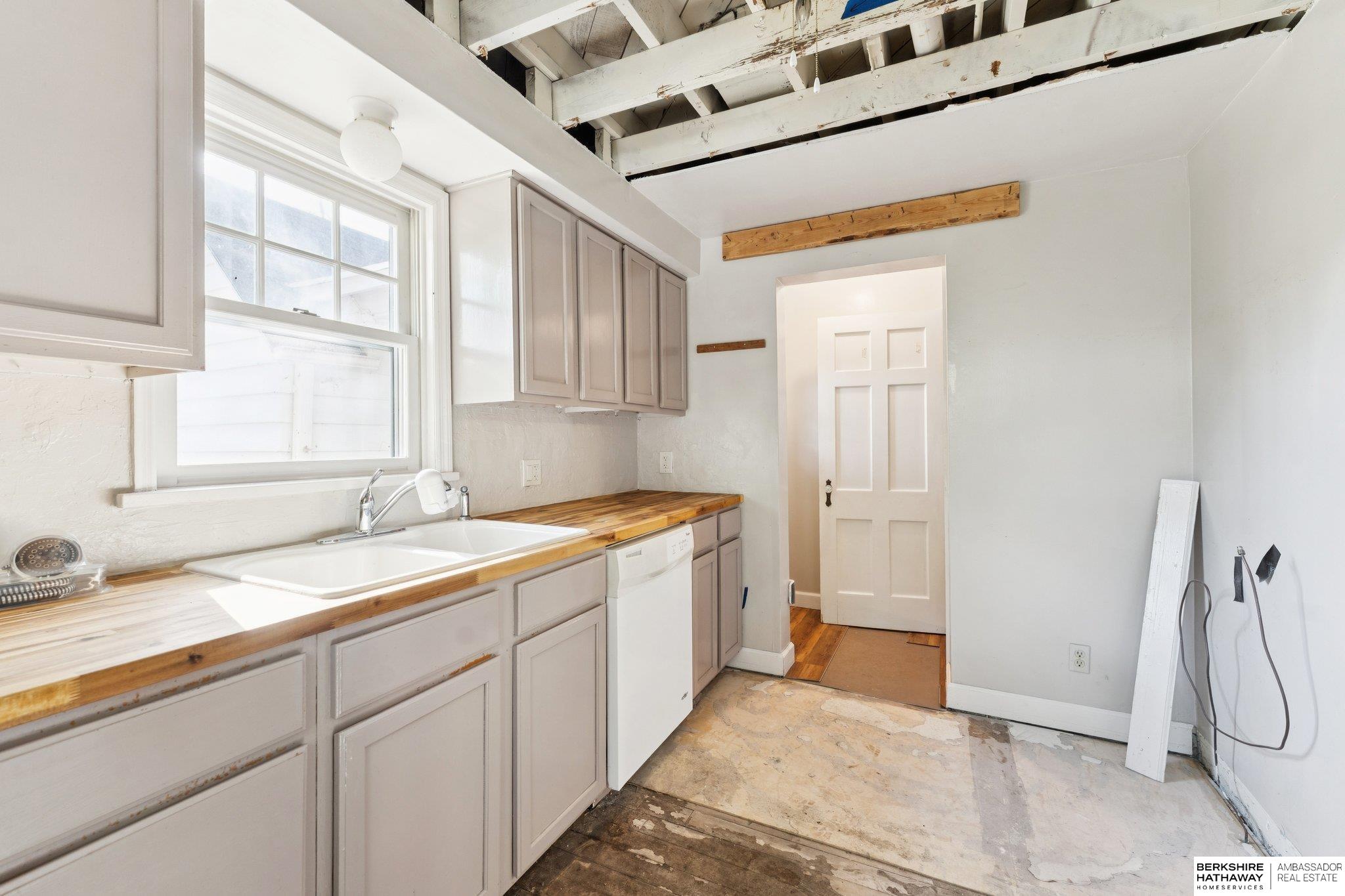 Bellevue, Nebraska 68005, United States, 2 Bedrooms Bedrooms, ,1 BathroomBathrooms,Residential,Active,239515