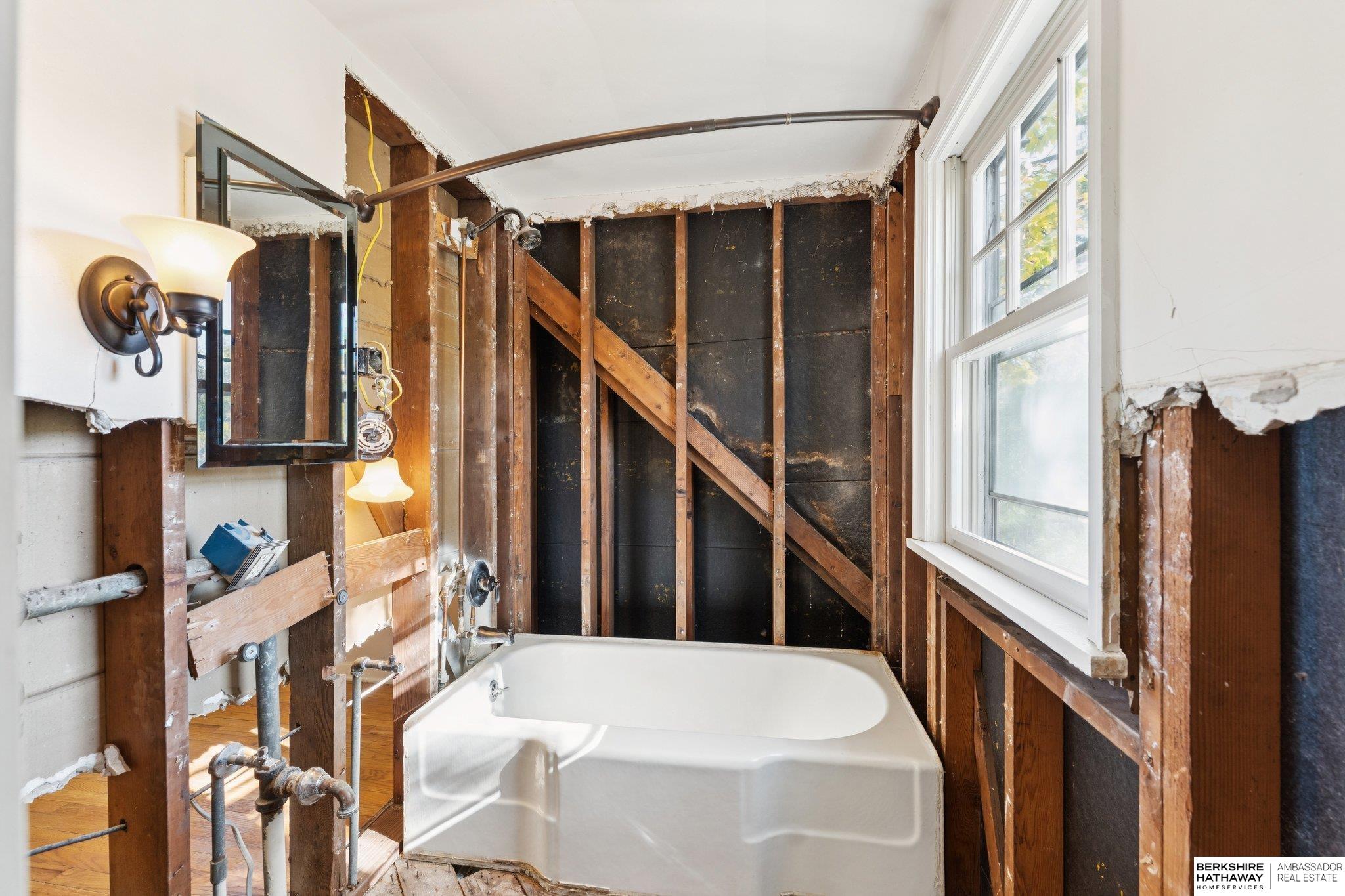 Bellevue, Nebraska 68005, United States, 2 Bedrooms Bedrooms, ,1 BathroomBathrooms,Residential,Active,239515