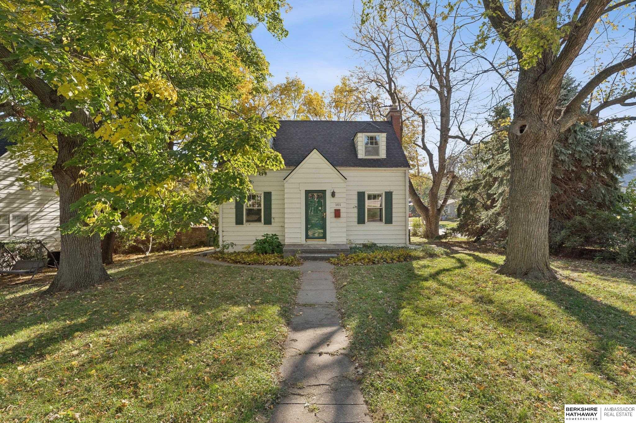 Bellevue, Nebraska 68005, United States, 2 Bedrooms Bedrooms, ,1 BathroomBathrooms,Residential,Active,239515