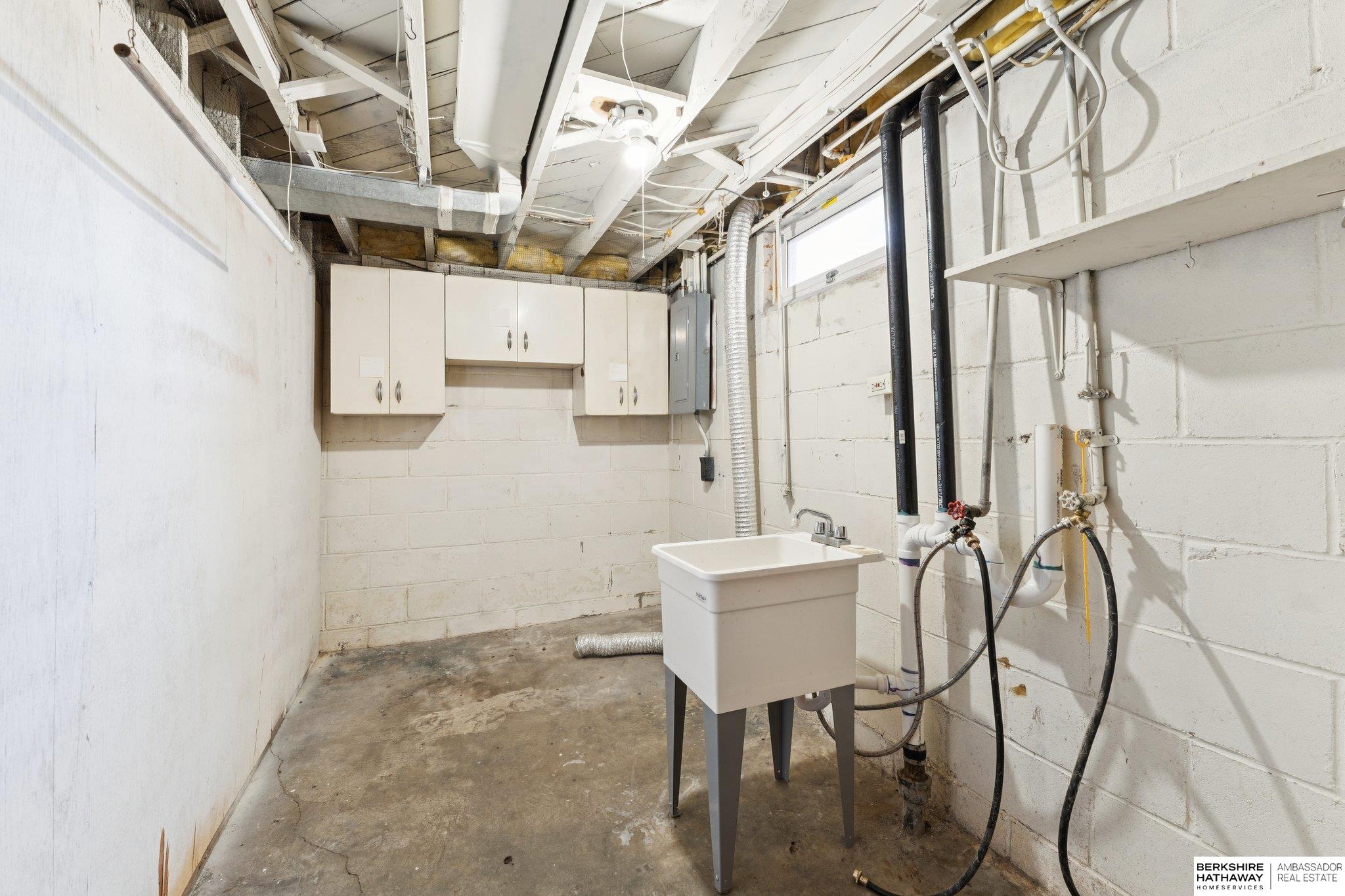 Bellevue, Nebraska 68005, United States, 2 Bedrooms Bedrooms, ,1 BathroomBathrooms,Residential,Active,239515