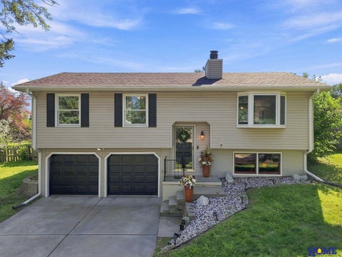 Photo of 5318 S 39th Street, Lincoln, NE 68516 (MLS # 22624871)