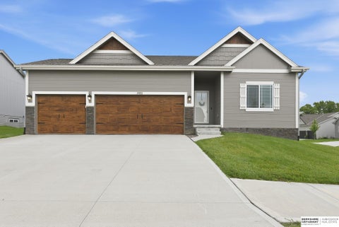 Photo of 21052 Monroe Street, Elkhorn, NE 68022 (MLS # 22619250)