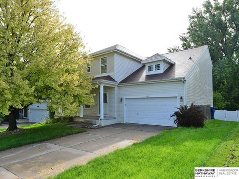 Photo of 1411 N 208th Street, Omaha, NE 68022 (MLS # 22626178)