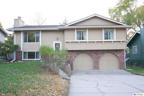 Photo of 15111 Davenport Circle, Omaha, NE 68154 (MLS # 22532148)