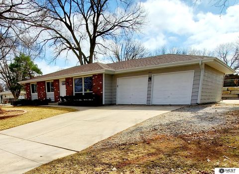 Photo of 4241 Briarpark Drive, Lincoln, NE 68516 (MLS # 22607630)