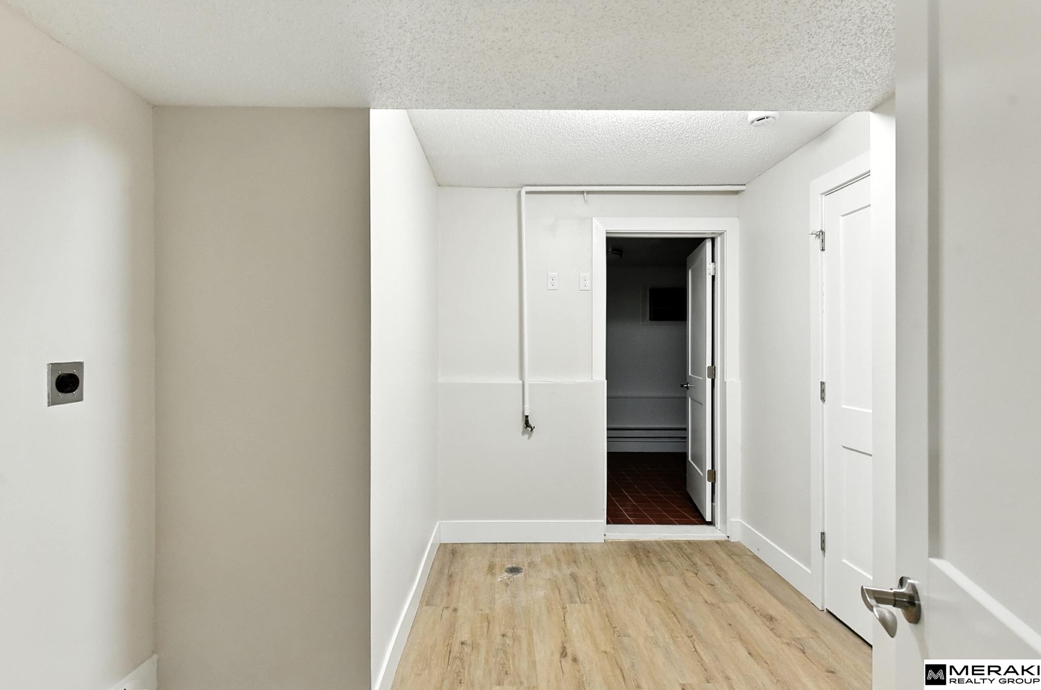 Lincoln, Nebraska 68510, United States, 4 Bedrooms Bedrooms, ,2 BathroomsBathrooms,Residential,Active,254129