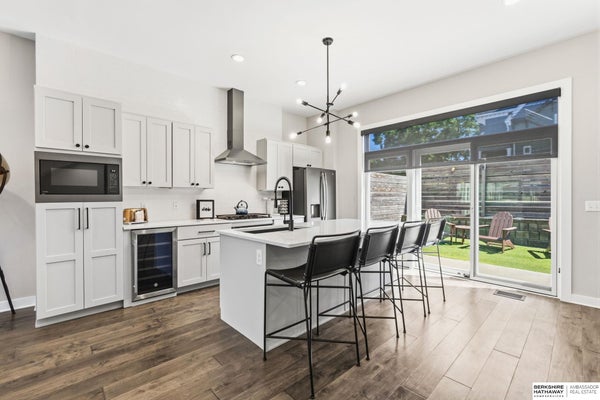 1007 JOHNSTON PLZ, OMAHA, NE 68108 - Image e5fff059ff34ab2d98d0d8600fa2dfc2/844446633