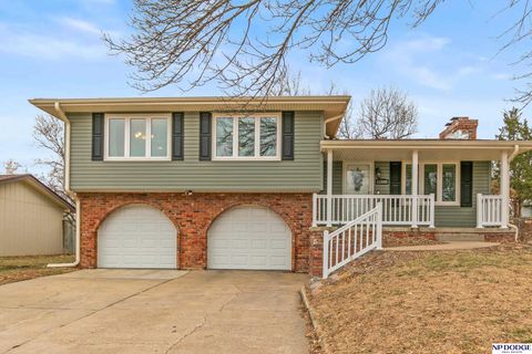 Photo of 11698 Roanoke Boulevard, Omaha, NE 68164 (MLS # 22601592)