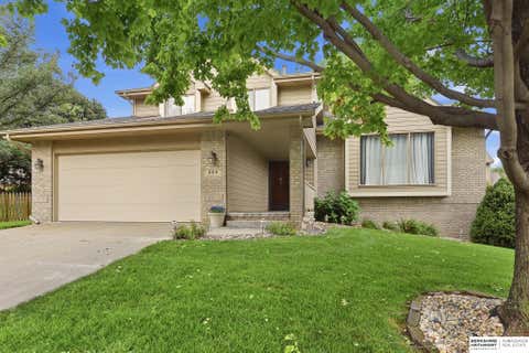 Photo of 804 Auburn Lane, Papillion, NE 68046 (MLS # 22619058)