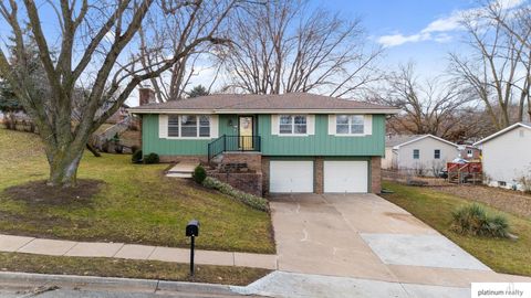 Photo of 3714 Terrace Drive, Omaha, NE 68134 (MLS # 22535001)