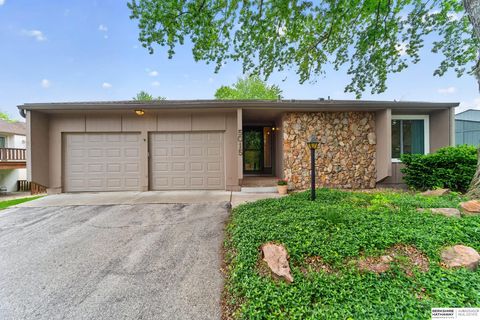 Photo of 5015 S 150th Plaza #30-D, Omaha, NE 68137 (MLS # 22614106)