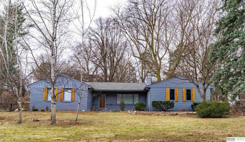 Photo of 7811 Pierce Circle, Omaha, NE 68124 (MLS # 22607321)