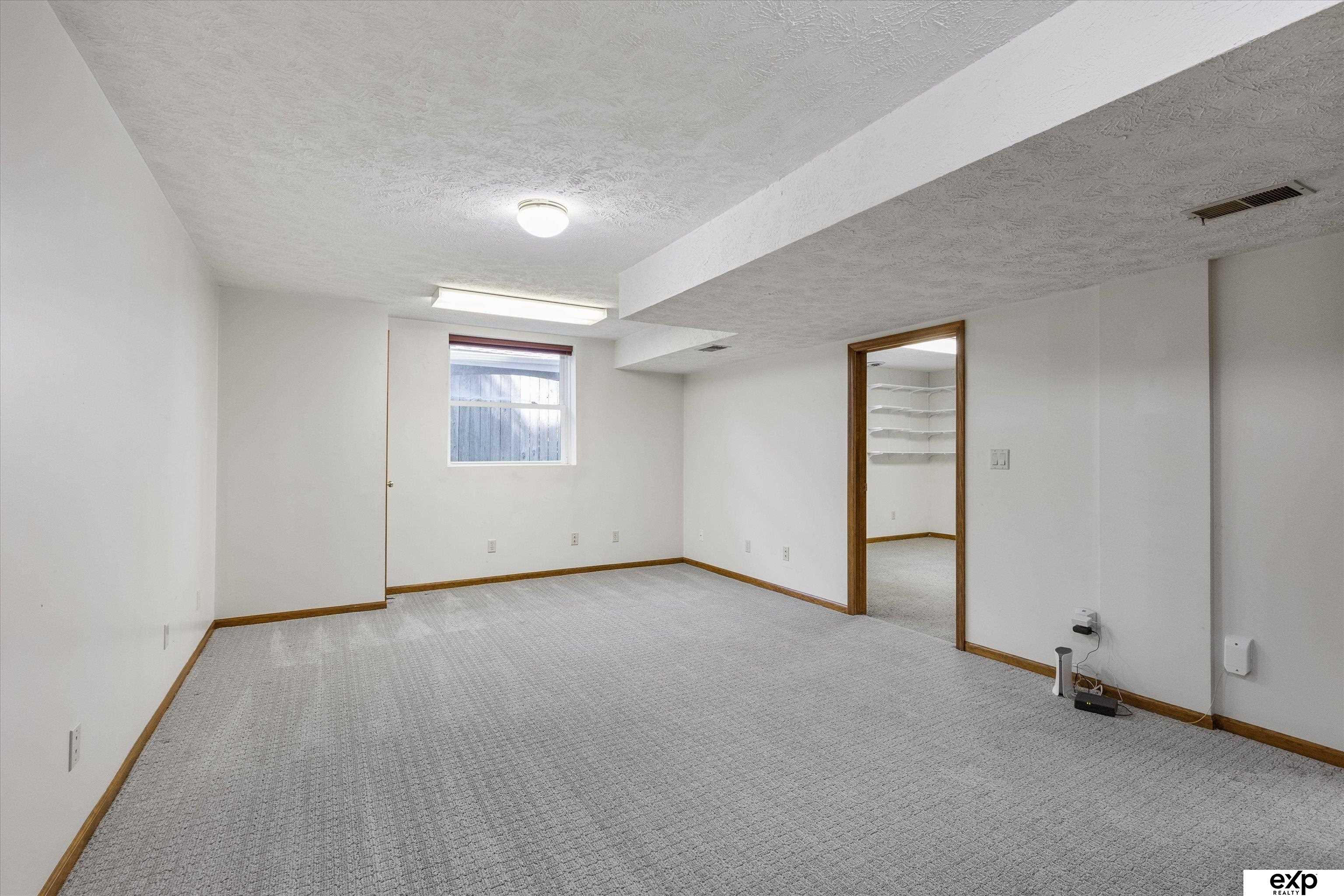 Ralston, Nebraska 68127, United States, 4 Bedrooms Bedrooms, ,2 BathroomsBathrooms,Residential,Pending,151214