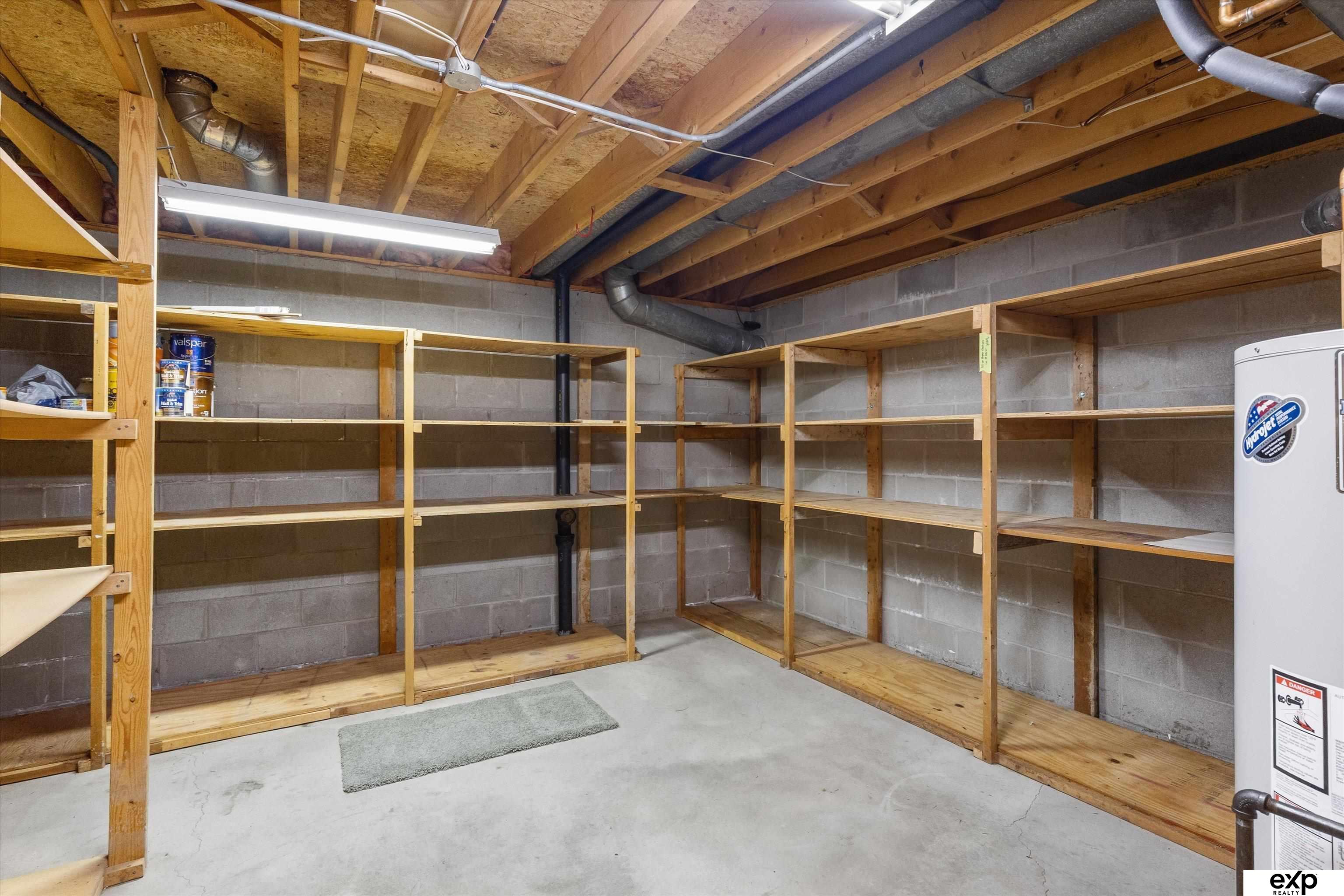 Ralston, Nebraska 68127, United States, 4 Bedrooms Bedrooms, ,2 BathroomsBathrooms,Residential,Pending,151214