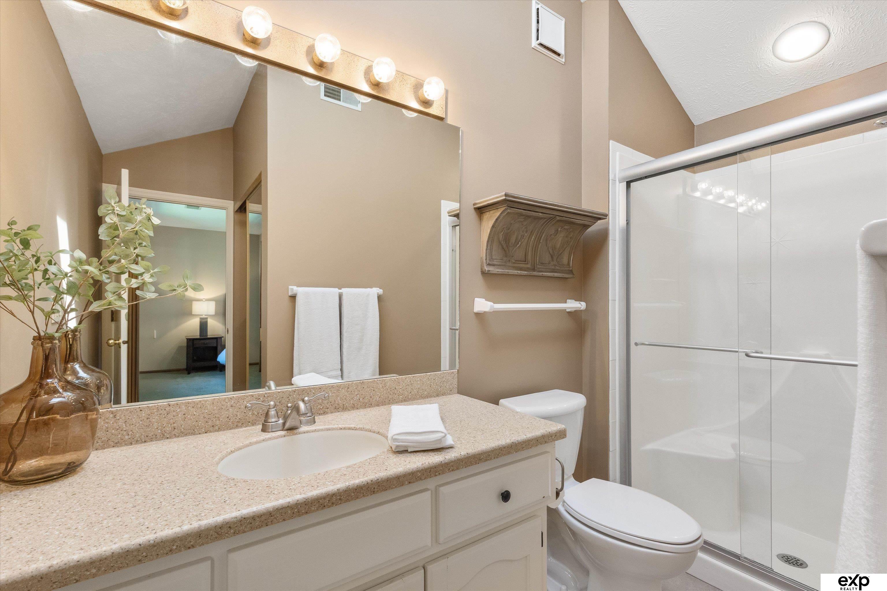 Ralston, Nebraska 68127, United States, 4 Bedrooms Bedrooms, ,2 BathroomsBathrooms,Residential,Pending,151214