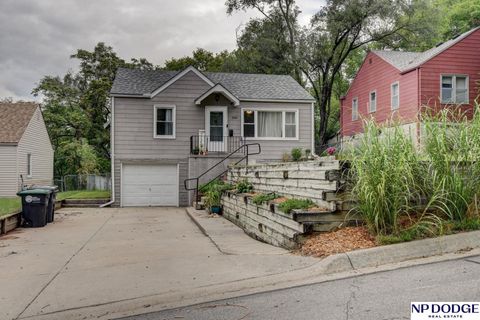 Photo of 3164 Ida Street, Omaha, NE 68112 (MLS # 22526959)