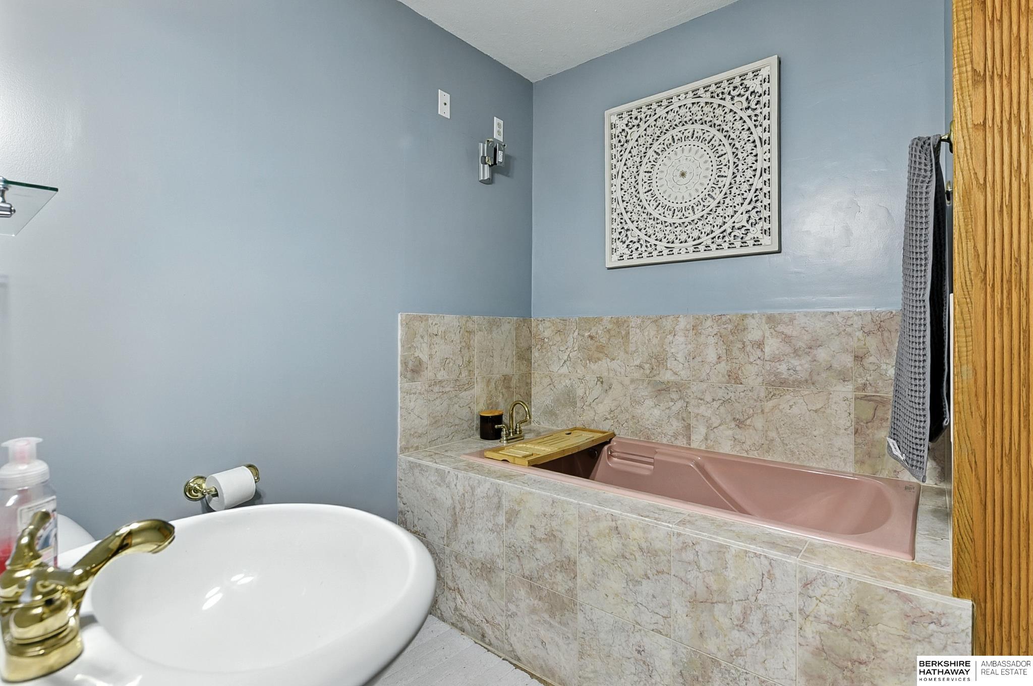 Omaha, Nebraska 68138, United States, 4 Bedrooms Bedrooms, ,3 BathroomsBathrooms,Residential,Active,192095