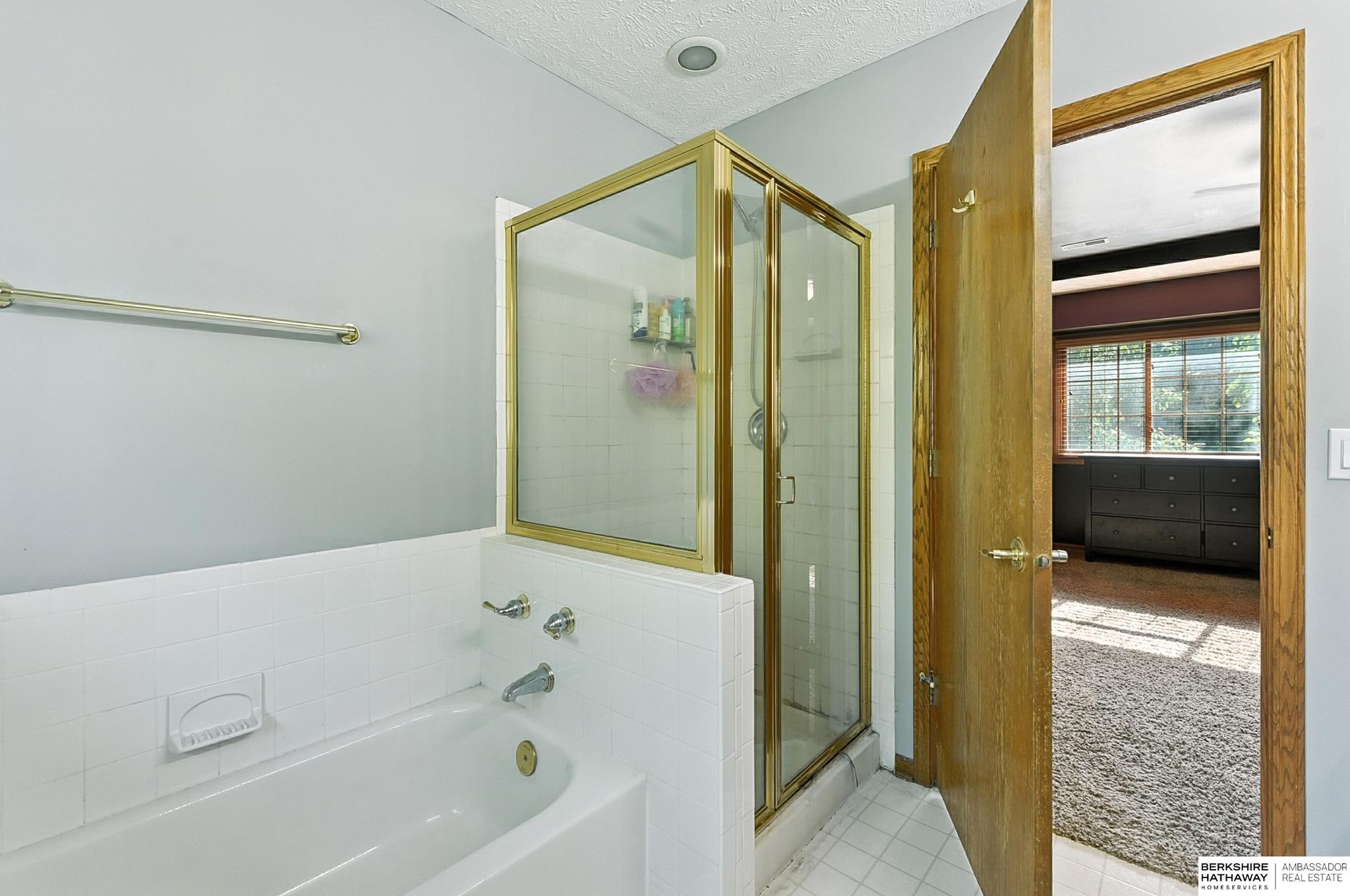 Omaha, Nebraska 68138, United States, 4 Bedrooms Bedrooms, ,3 BathroomsBathrooms,Residential,Active,192095