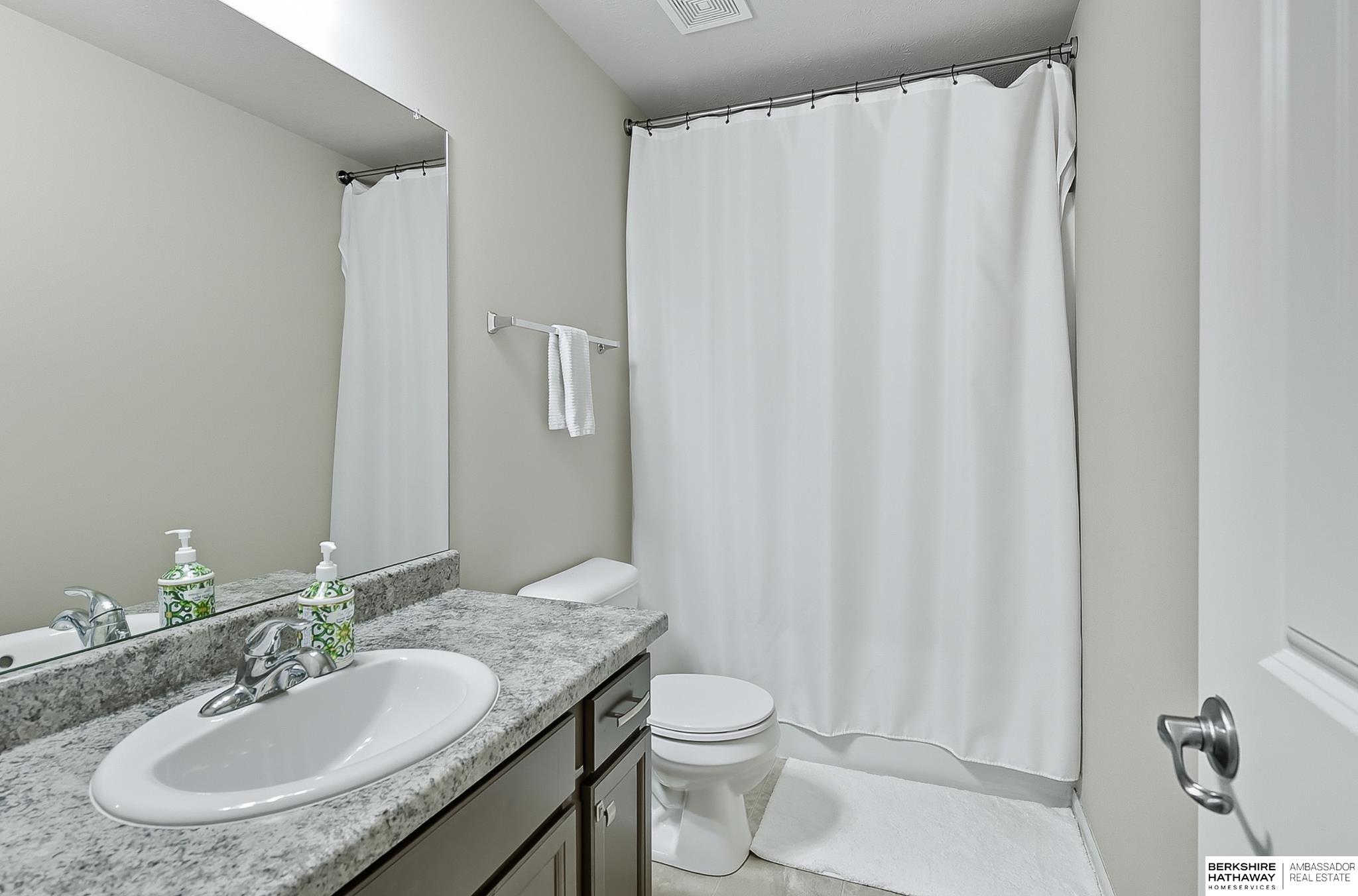 Omaha, Nebraska 68142, United States, 3 Bedrooms Bedrooms, ,2 BathroomsBathrooms,Residential,Active,225271