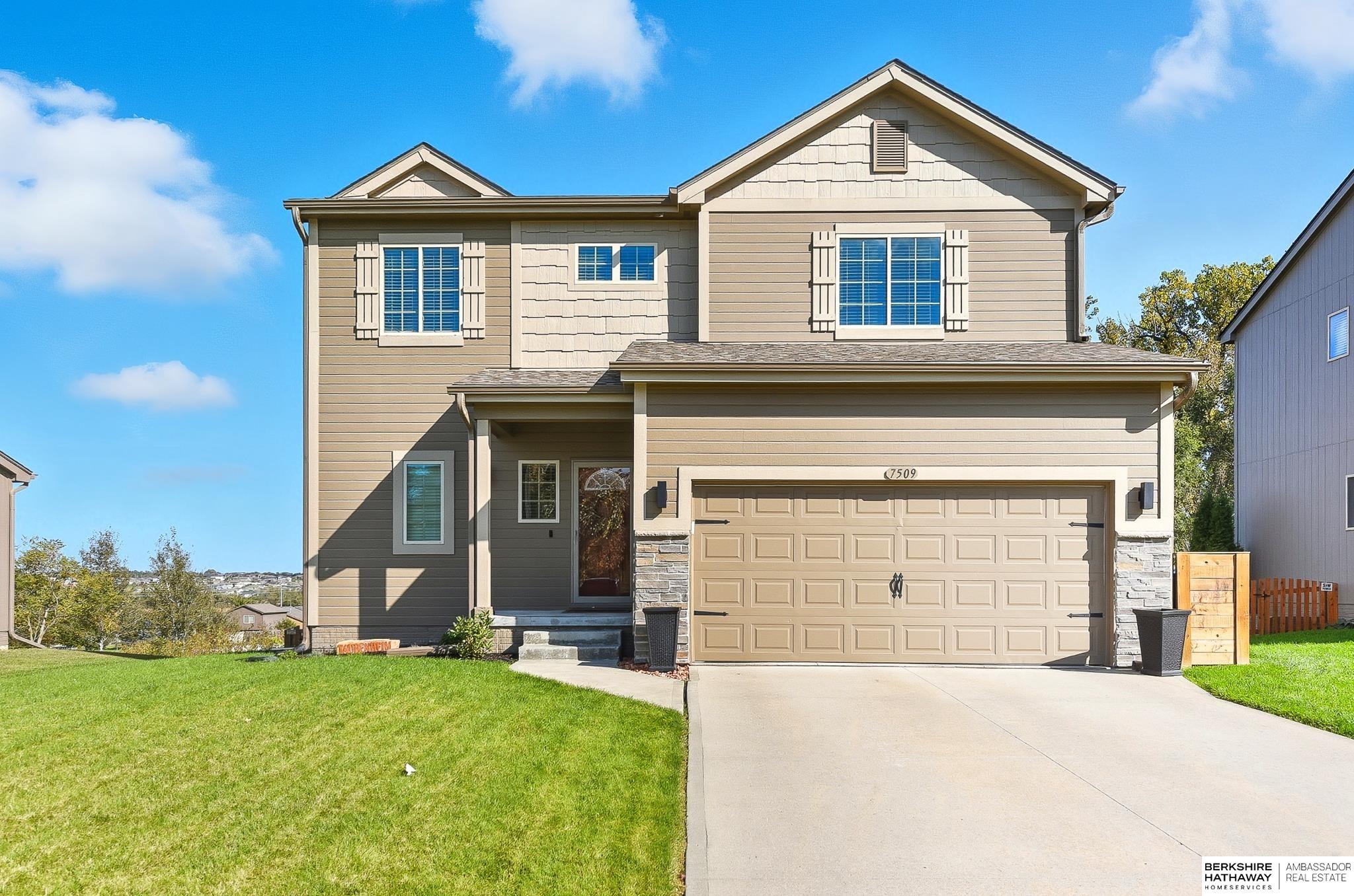 Omaha, Nebraska 68142, United States, 3 Bedrooms Bedrooms, ,2 BathroomsBathrooms,Residential,Active,225271