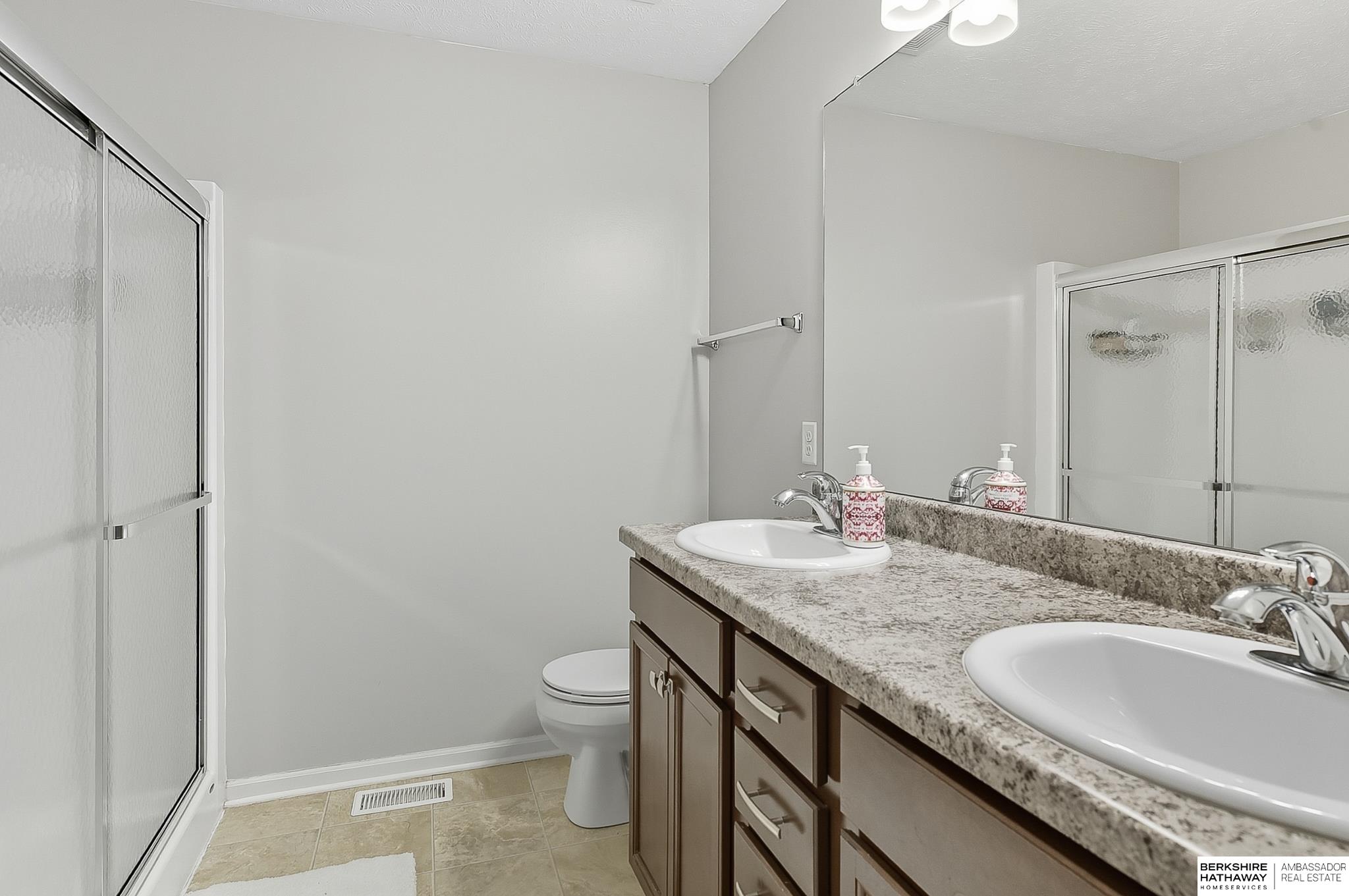 Omaha, Nebraska 68142, United States, 3 Bedrooms Bedrooms, ,2 BathroomsBathrooms,Residential,Active,225271