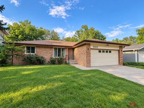 Photo of 5412 London Road, Lincoln, NE 68516 (MLS # 22627143)