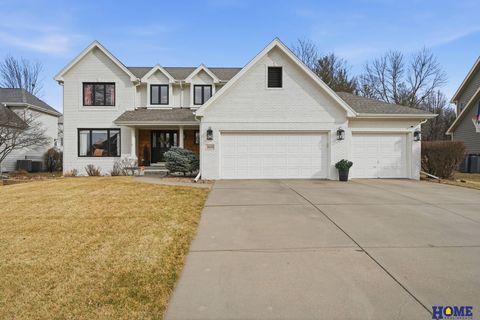 Photo of 7633 Stevens Ridge Road, Lincoln, NE 68516 (MLS # 22604902)