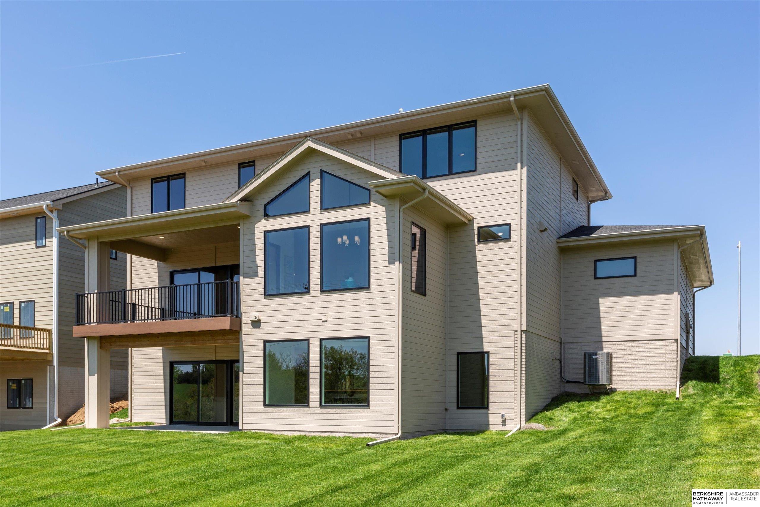 Gretna, Nebraska 68028, United States, 5 Bedrooms Bedrooms, ,3 BathroomsBathrooms,Residential,Active,132161