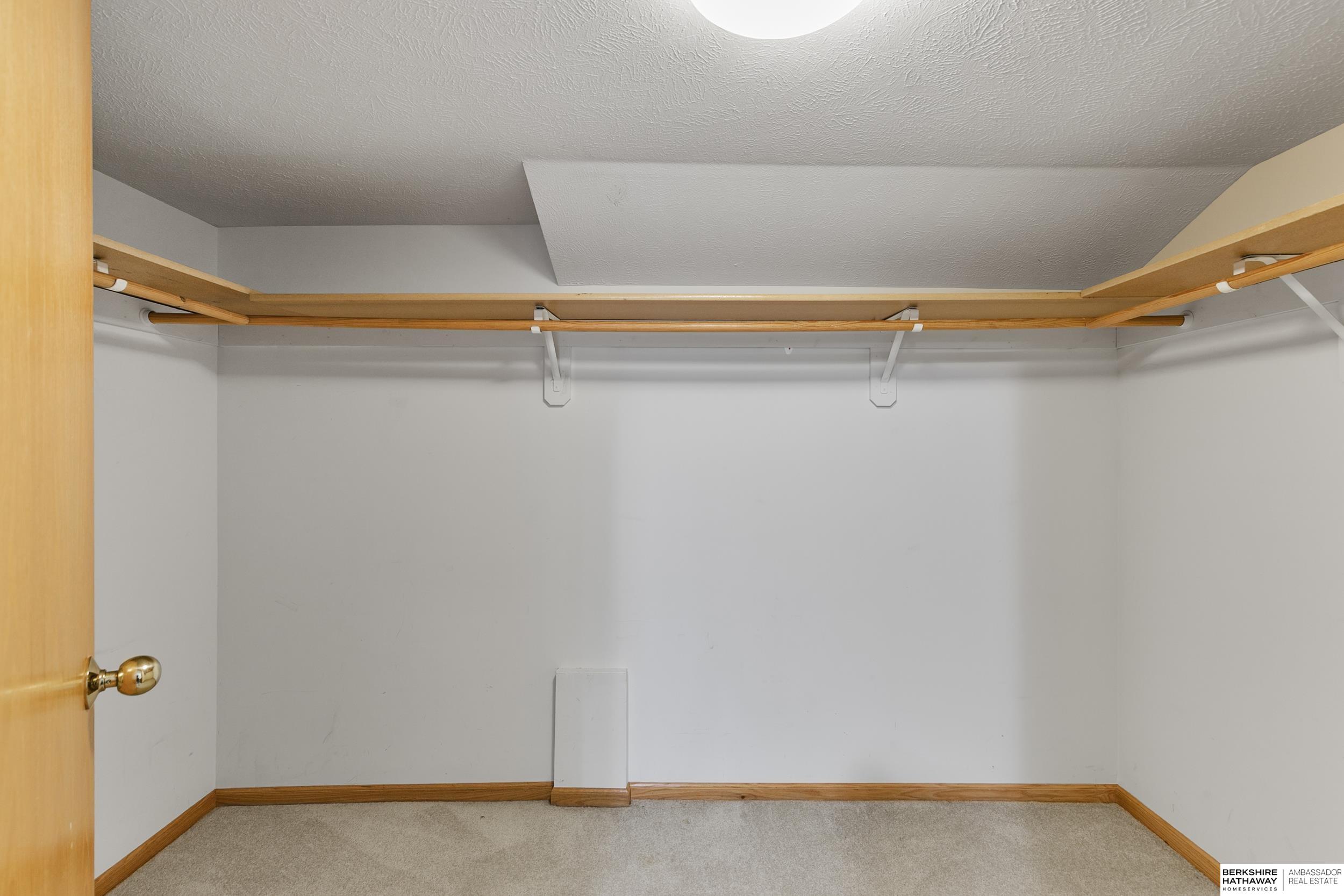 Lincoln, Nebraska 68516, United States, 3 Bedrooms Bedrooms, ,3 BathroomsBathrooms,Residential,Active,218903