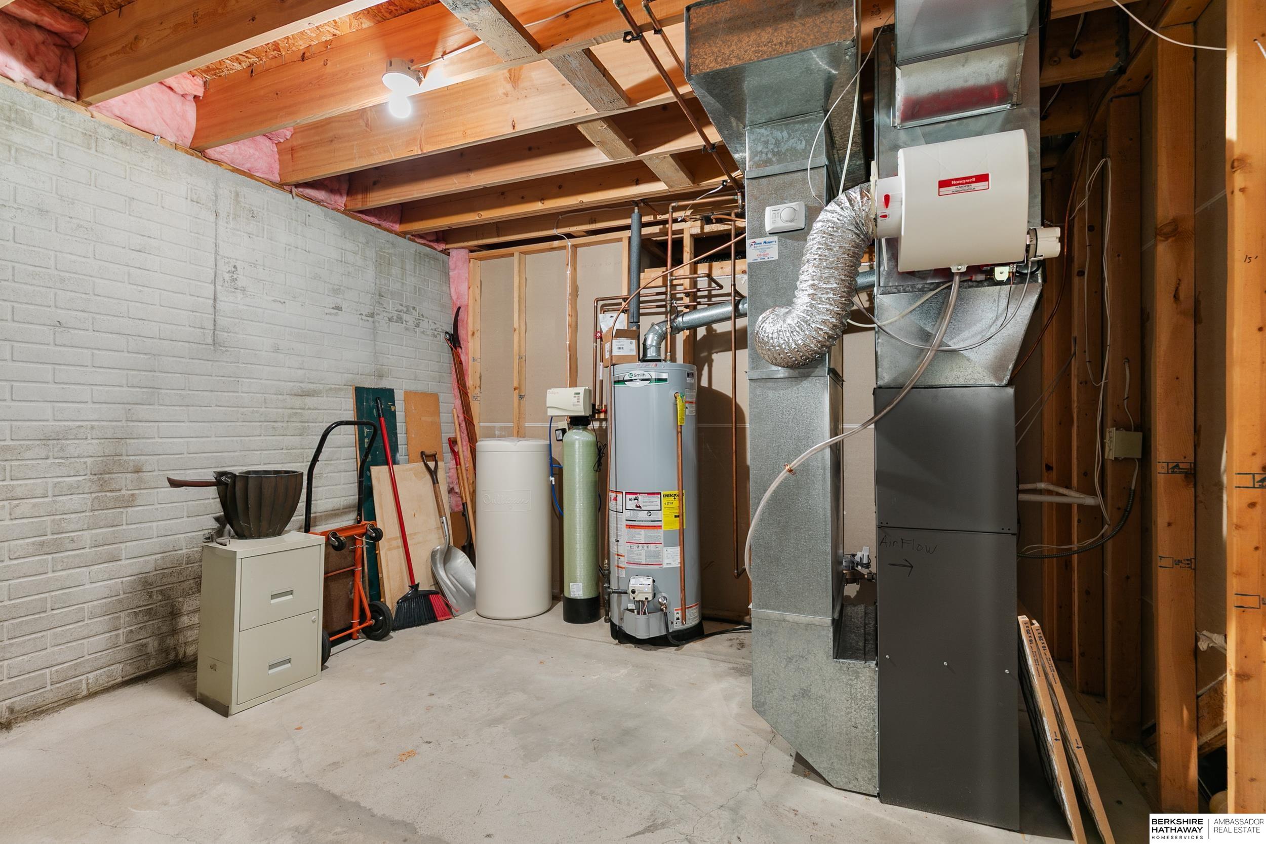 Lincoln, Nebraska 68516, United States, 3 Bedrooms Bedrooms, ,3 BathroomsBathrooms,Residential,Active,218903