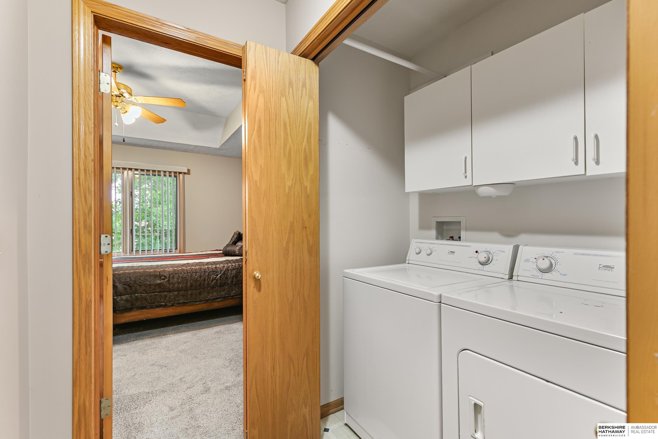 Lincoln, Nebraska 68516, United States, 3 Bedrooms Bedrooms, ,3 BathroomsBathrooms,Residential,Active,218903